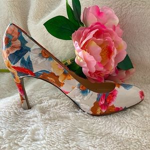 Nine West Drusilla Floral Patent Heel Sz 9.5